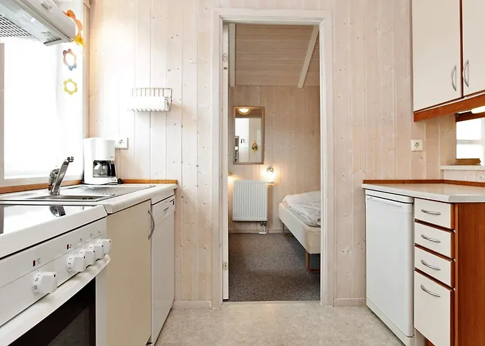 4 Person In 度假居 *